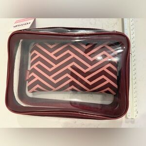 Set of 2 Cosmetic Bags with Geometric Burgundy & Pink
